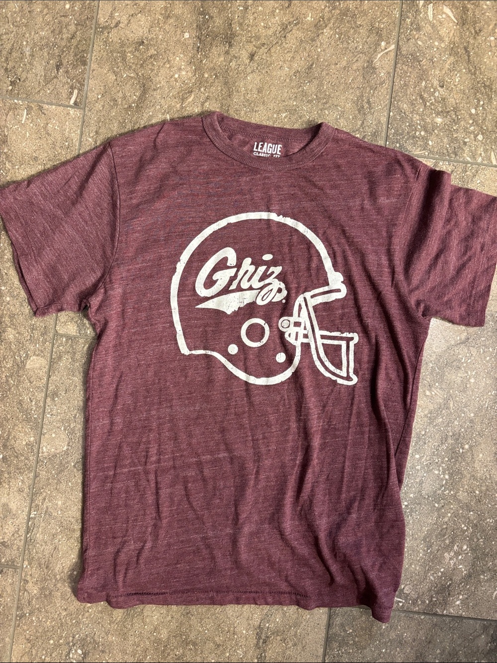 University of Montana Griz football tee, M, maroon